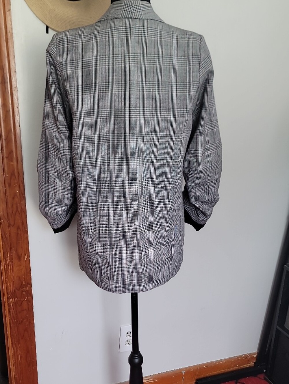 Retro Shinestar Black and White Plaid Open-Front Blazer - Picture 14 of 14